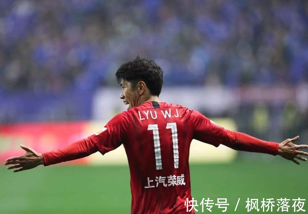 李霄鹏|10球3助竟遭无视!中超豪门第一锋霸无缘国足,他是武磊最佳拍档!