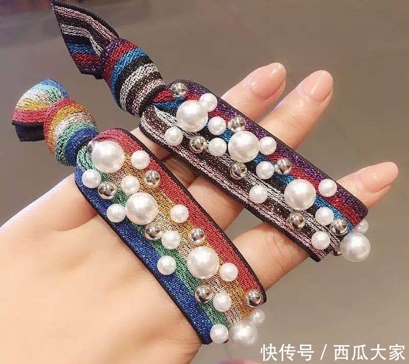 新发现一种发圈:叫“丸子头发圈,洋气减龄还不贵,回头率嗷嗷的