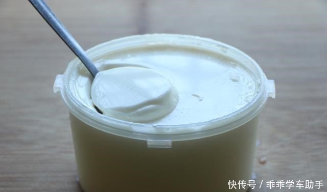 甜点|喝不完的牛奶别浪费,搭配燕麦做出一款特色甜点,营养更高档!