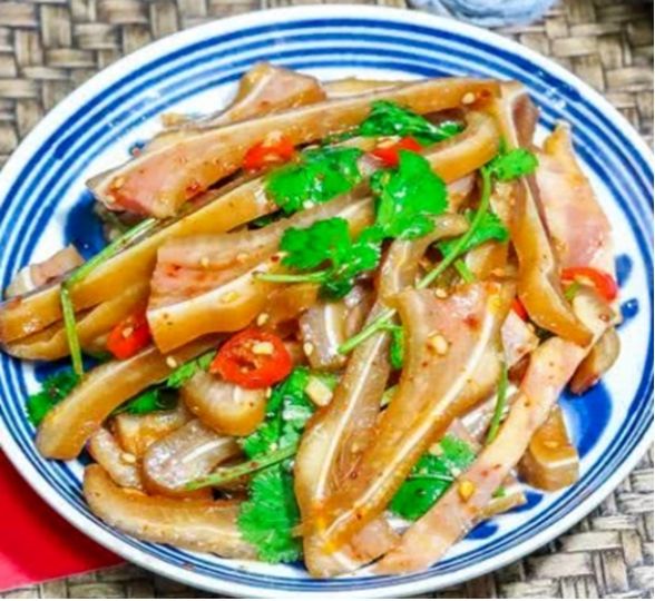 经典口味家常菜系分享，鲜香冲击味蕾，好吃的停不下来