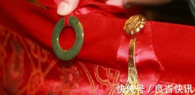 刘应成@释永信的一件袈裟有多奢华?用金丝缝制,光一个配钩就5万