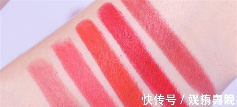 盘点 所谓联名彩妆，就是强强联合一起抢钱，彩妆限量盘点快来抱住