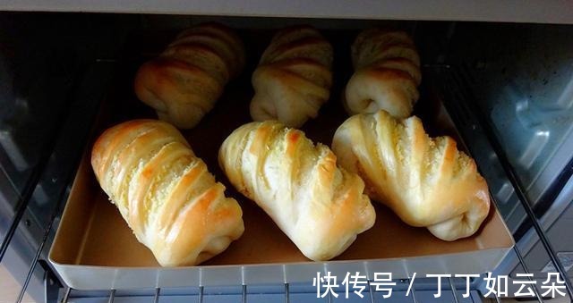 这个早餐孩子最爱吃,简单一搅香酥可口,能量满满上课才更专心!