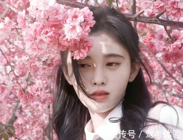 jk|有一种“整容”叫鞠婧祎穿JK制服,漫画脸小翘鼻,美到巅峰了!