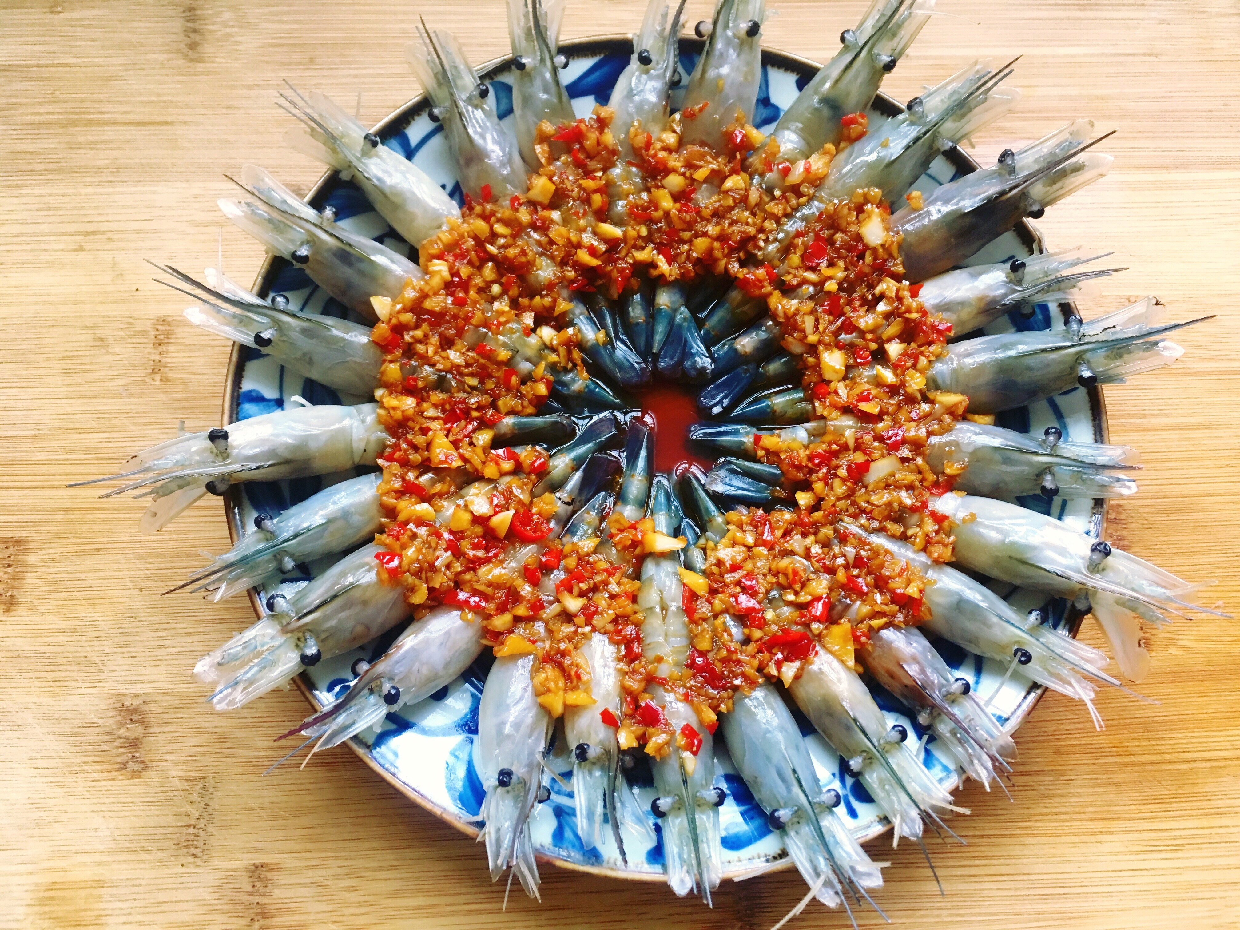 高颜值的蒜蓉粉丝蒸虾,一分钟入味,好看又好吃