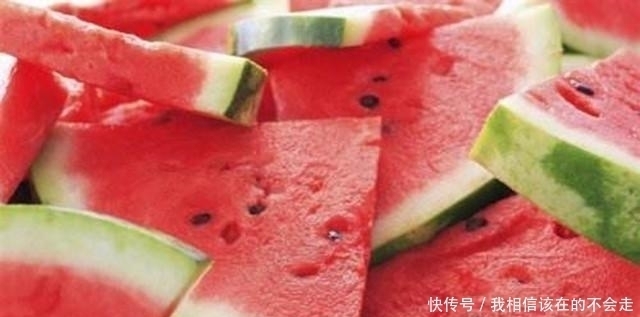 食物|在哺乳期,这几类食物要少吃,很容易影响母乳质量