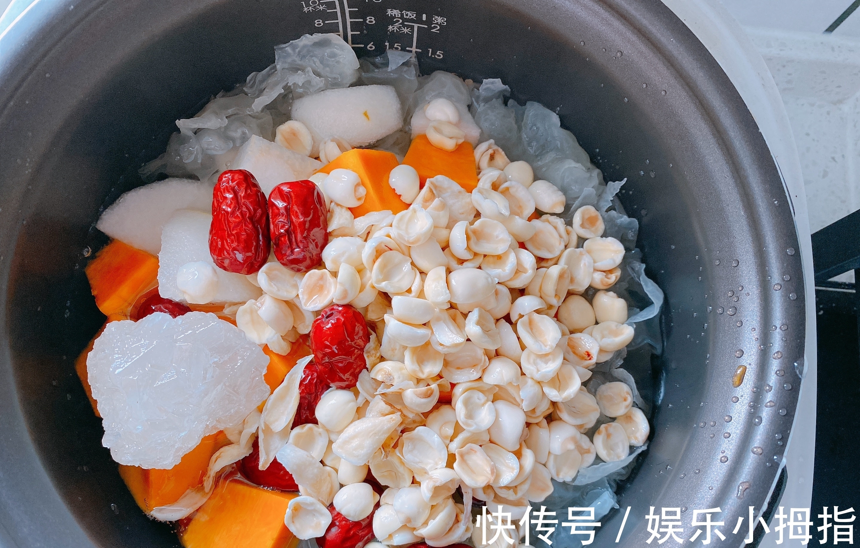 莲子芯|入秋后天气干燥,试试“4白1黄”的甜汤,止咳润肺,跟秋燥说拜拜