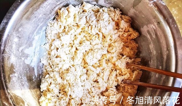 韭菜盒子|不破皮不露馅的韭菜盒子做法,香味浓郁,几天不吃想得慌!