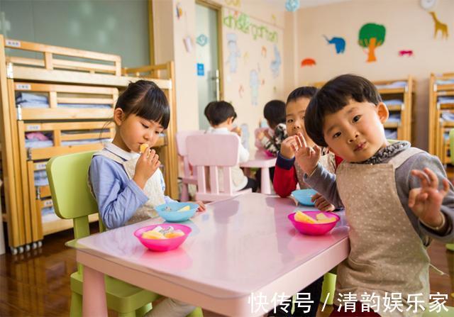 宝妈|医生忠告孩子再馋,以下4种食物也不要给娃吃,长大后会感谢你