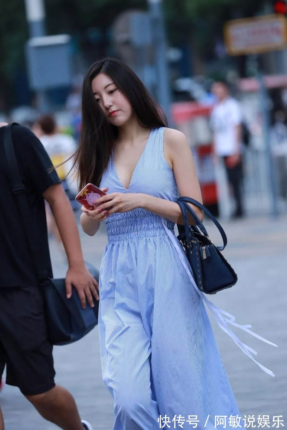 连衣裙 蓝色连衣裙,雾远没有散尽,给你支一小舟
