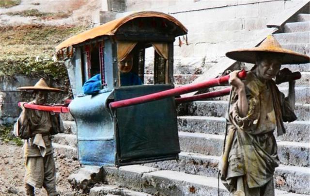 照片拍摄于清末|清末上色老照片镜头下貌美如花的宫女、难民儿童衣不蔽体