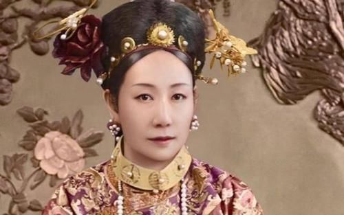 听到|慈禧写了首流传千古的诗，最后一句很经典，几乎很多人从小听到大