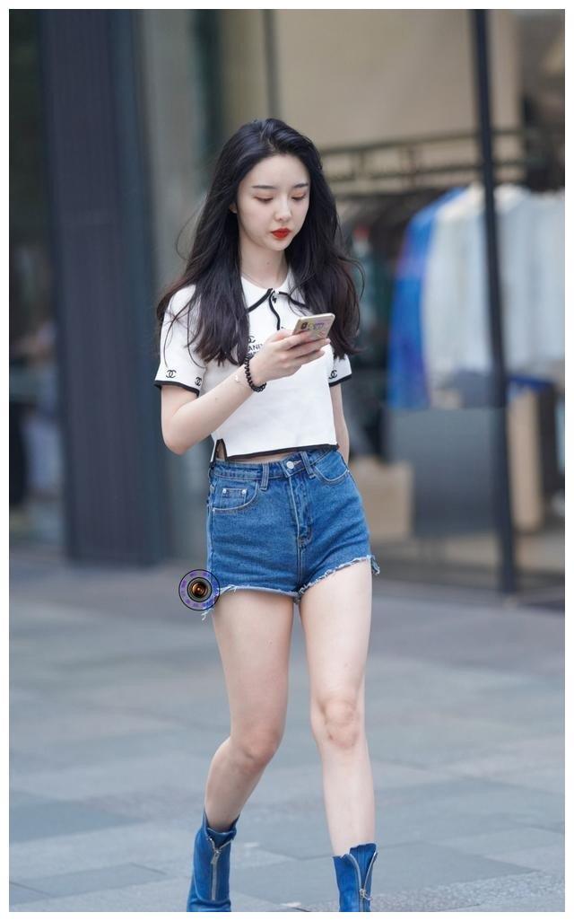 美人|微笑而胖的美人, 一张圆圆的鹅蛋脸, 非常纯净自然的气息