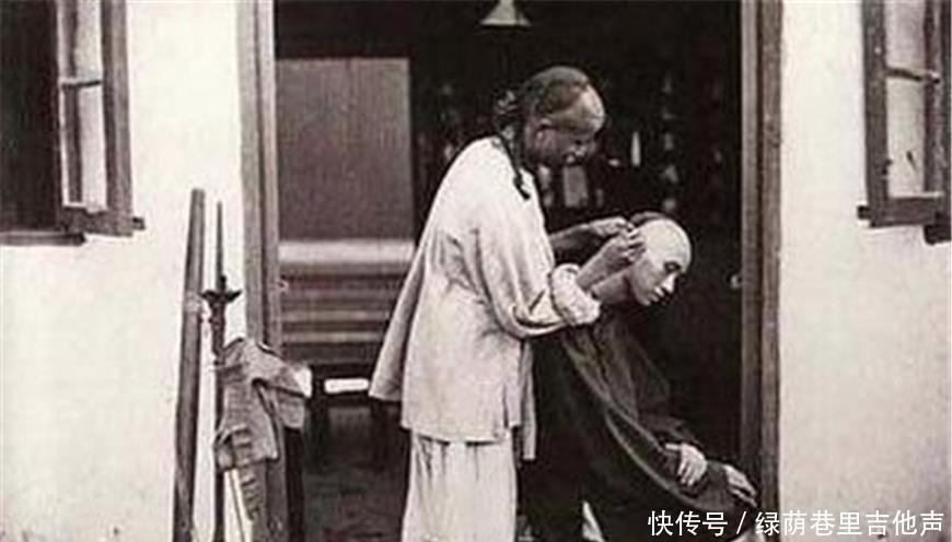 皇帝|皇帝头顶生疮,剃头匠束手无策纷纷逃难,道士用一方法竟获得重赏