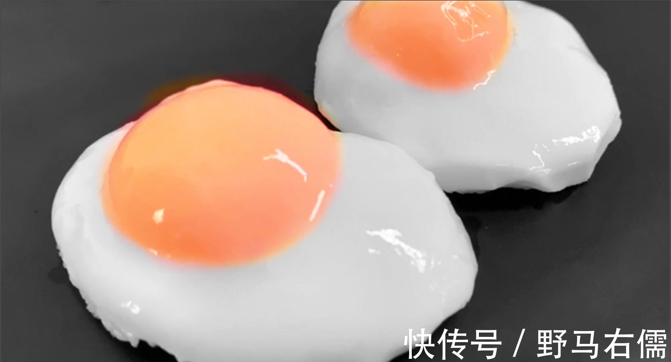 煮荷包蛋,水开下锅是不对的!学会这个技巧,鸡蛋完整嫩滑不粘锅