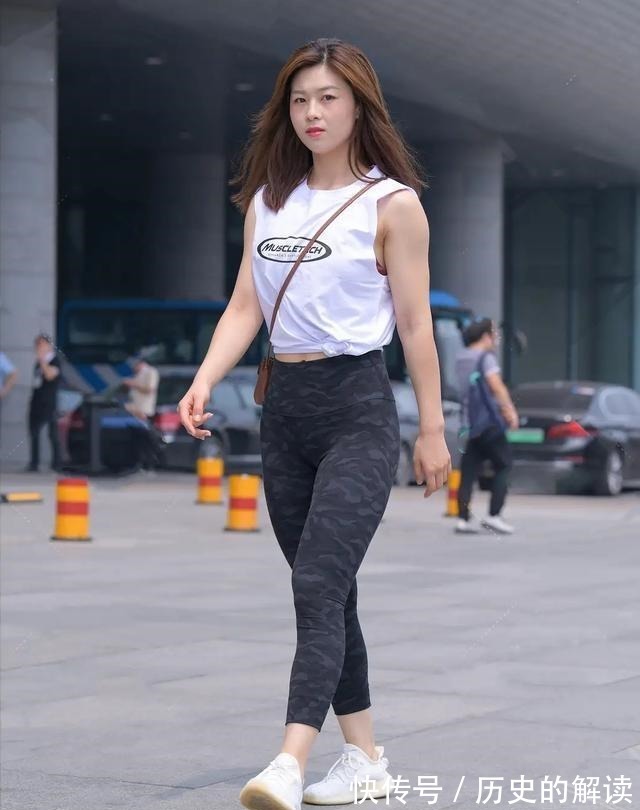 穿搭 美丽十足的打底裤穿搭端庄有气质,活力十足又减龄,搭配舒适!