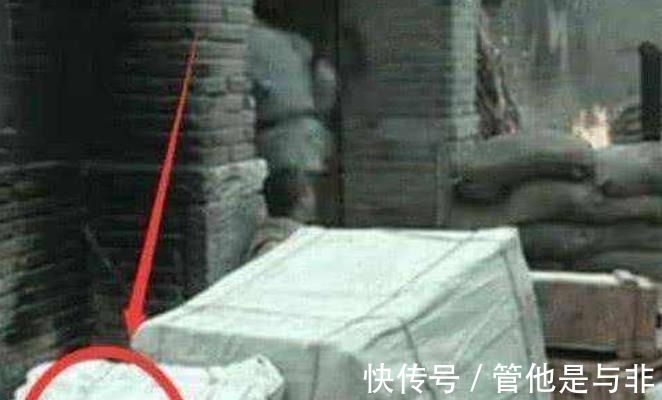 穿幫鏡頭|《亮劍》中的穿幫鏡頭,日本軍官死而復生,戰爭年代驚現面包車!