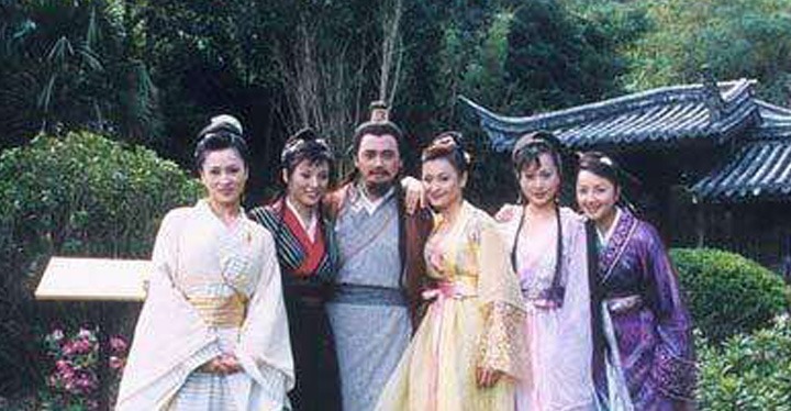 段正淳@天龙八部中,最恨一夫多妻的刀白凤,为何临死前让段誉可同娶几个!