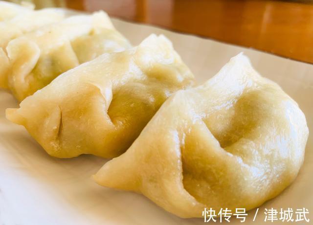 蒸饺、水饺、油饼、馅儿饼的面都咋和?一文读懂,做面食不再迷路