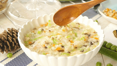  大米|煮米饭，只加水是“外行”！水里多加2样，米饭又香又软，粒粒分明！