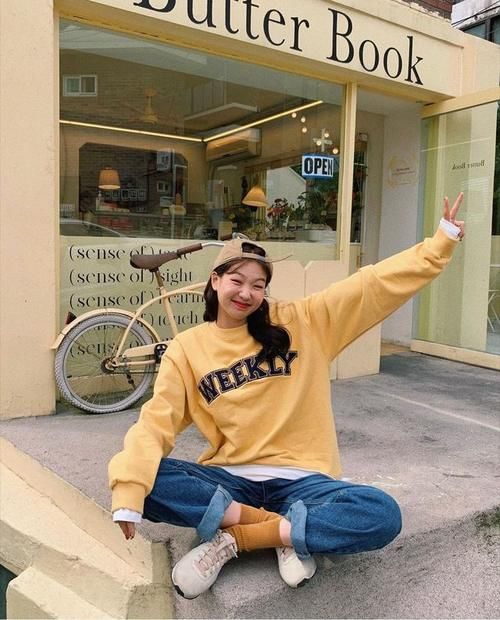 早春穿卫衣，入手这3个颜色，换着穿就够了