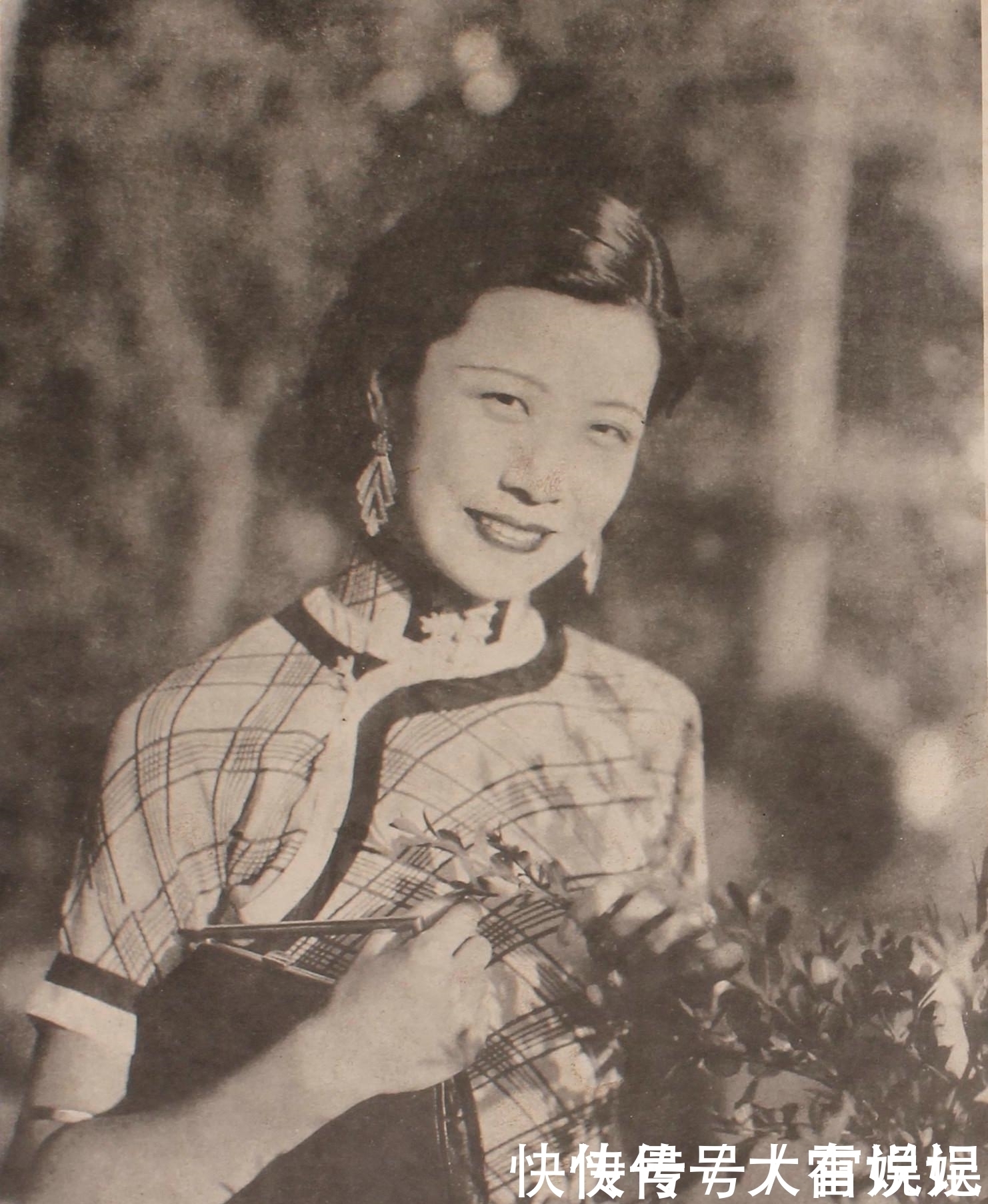 民国风华绝代的女子，仅次于胡蝶的当红艺人，为何在25岁就离去