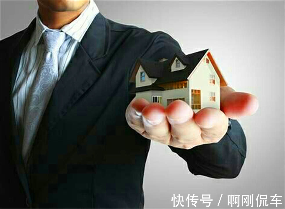 高楼层|买房时，“楼梯房”和“电梯房”哪个更划算？看看聪明人怎么做