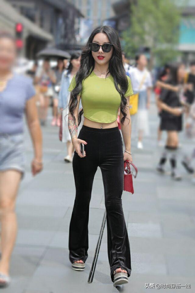 托腹裤 40岁女人少穿短裤,“托腹裤”遮肉又显瘦,成功化解“小肚腩”