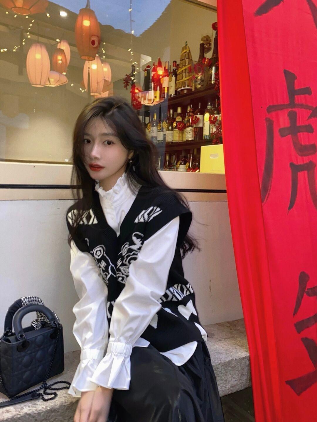 修身性 穿来穿去,还是“毛衣”最百搭,不花哨、不显胖,简约高级又时髦