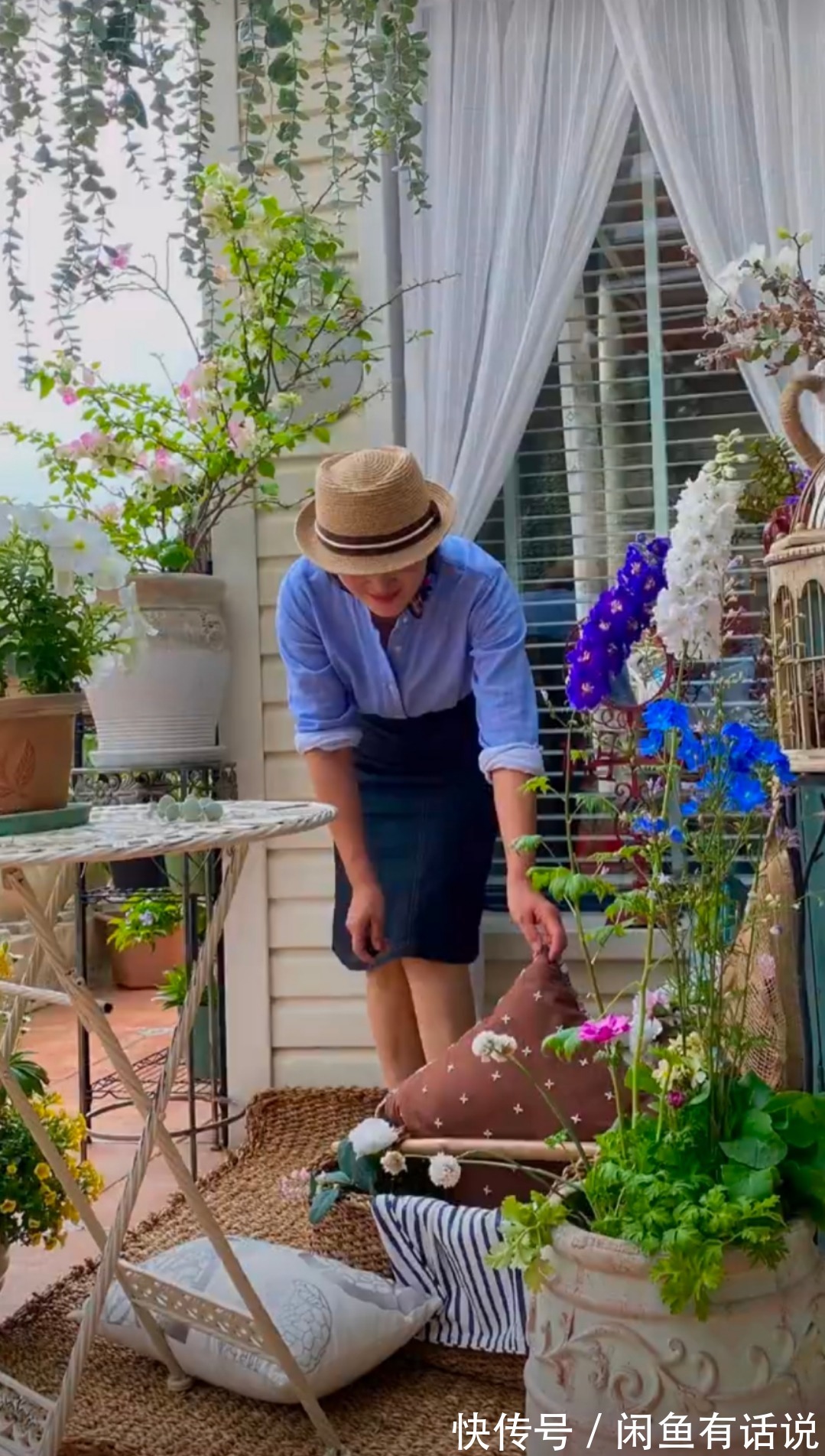 女性|优雅和年龄无关,50岁阿姨的穿搭简约又气质,妈妈们这样穿真好看