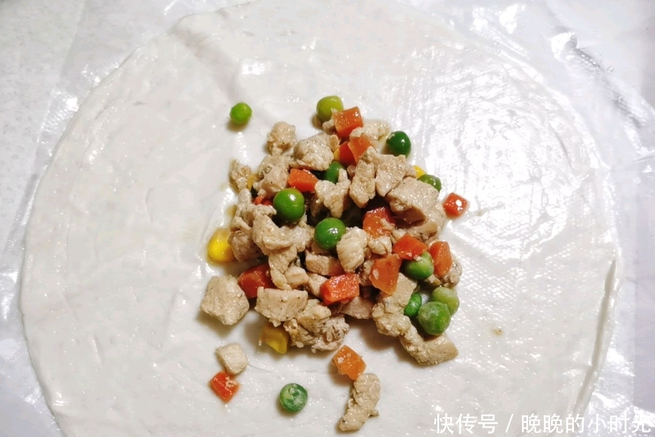 不和面,不揉面,轻松做出外酥里软的鸡肉饼,1块鸡胸肉就能做好