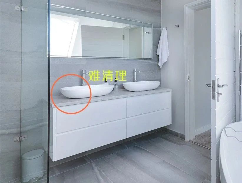 浴缸|有哪些好看不好用的设计？第一个看着就来气