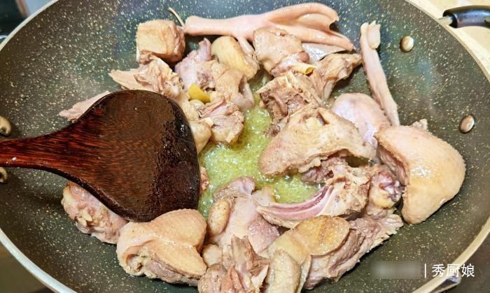 鹅肉|秋季要多吃鹅肉,蛋白质比牛肉高,营养滋补降秋燥,炖一锅真解馋