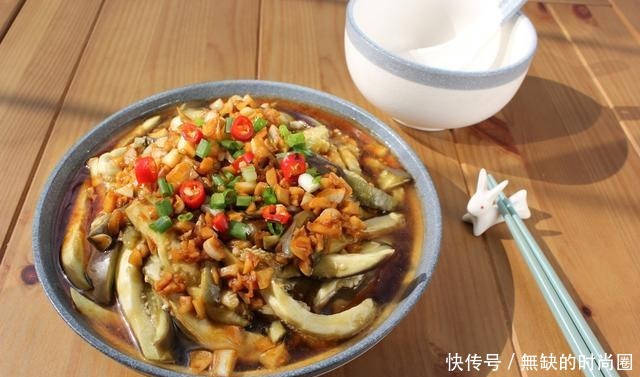 开胃|这菜蒸一蒸5分钟就能上桌,鲜到流口水,开胃又下饭,拿肉都不换