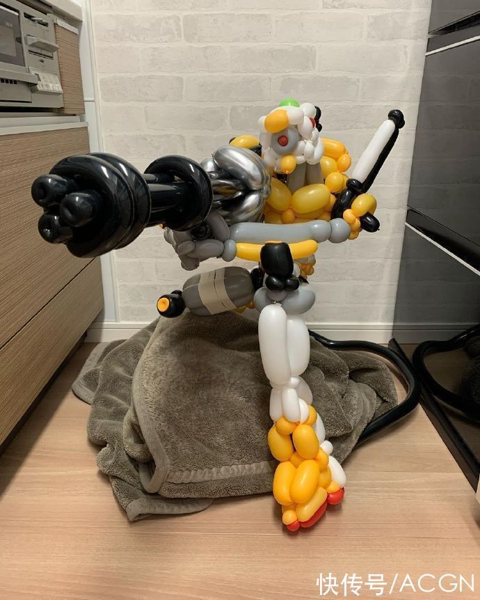 动漫角色|这位大佬太会玩气球了,啥动漫角色都能捏出来,JOJO鬼灭都有