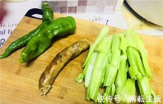 菜苔|盼了一年的菜可以吃了，简单炒一下更好吃，更下饭！