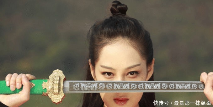 段誉得佳人相伴,晚年为何还要出家金庸借