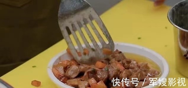 胡萝卜炒肉|离了张亮和林大厨，《中餐厅》迎来新厨师二人组，手法娴熟无可挑剔