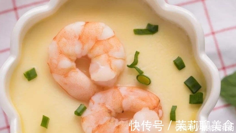 蒸鸡蛋，加水后直接蒸就大错特错！多做2步，细腻嫩滑，像豆腐脑