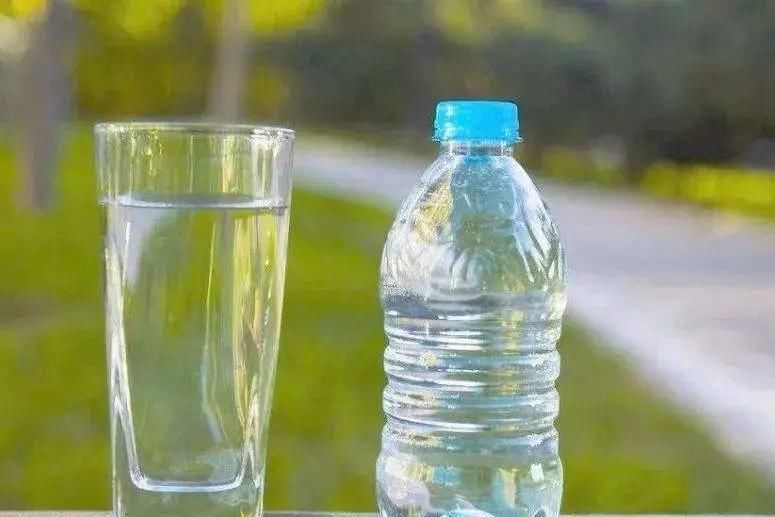  专家|常喝矿泉水、纯净水的人，比只喝白开水的人更健康专家为你解答