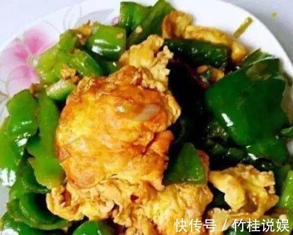 青椒鸡蛋|辣椒炒鸡蛋，先炒鸡蛋还是先炒辣椒如此做法，脆辣爽口！