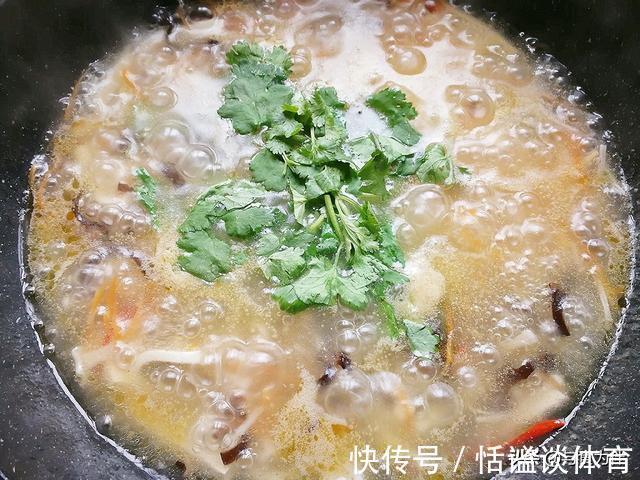 黑木耳|寒露过后,天气乍寒多喝汤,豆腐和这3样食材搭配,从头暖到脚