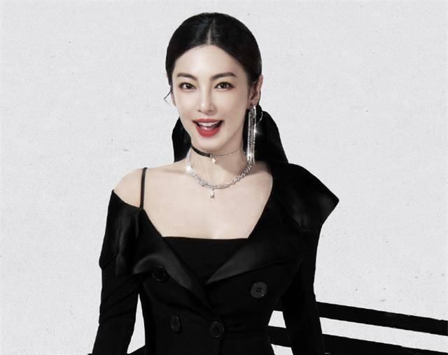  答案|《浪姐》团体综艺终于定下，姐姐们实力到底怎样，海报给出答案