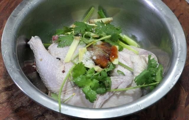 排队2小时也要买的香酥鸡,大厨教你在家做,外酥里嫩,啤酒绝配