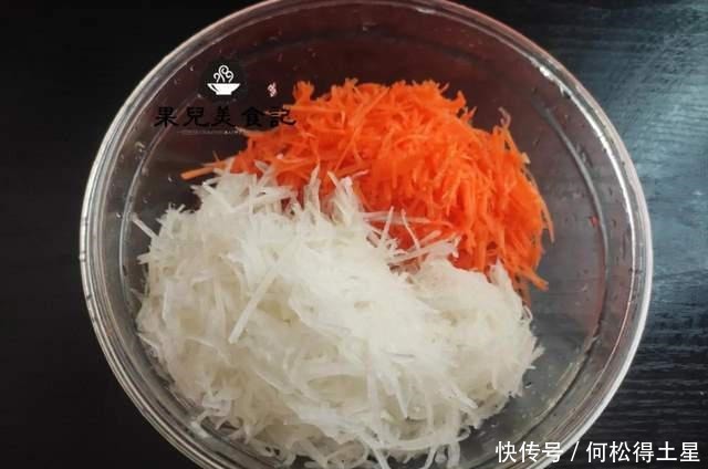 天冷要常吃此菜,加2个鸡蛋,做成早餐饼,增进食欲,助消化