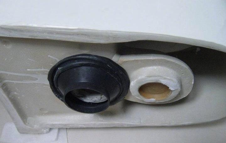 异味|卫生间一旦没装这个玩意,你立马让工人返工重装,要不会越住越臭