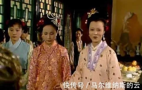 尤氏&《红楼梦》里最接地气的诰命夫人,吃下人的米饭,用丫鬟的脂粉!