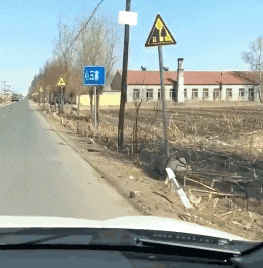 轻松|GIF轻松一刻:妹子这样自娱自乐好吗?