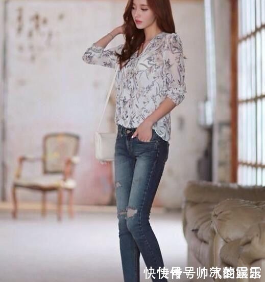 紧身牛仔裤 紧身牛仔裤美女,穿出好看迷人的身段,养眼又优雅