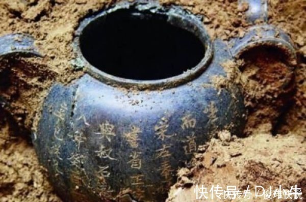 吕门四贤$村民挖自家祖坟被抓?大喊我不是“盗墓贼”,专家我不听,你就是